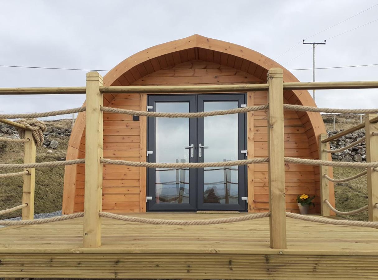 Отель The Sleepy Crofter Glamping - Achiltibuie Экстерьер фото